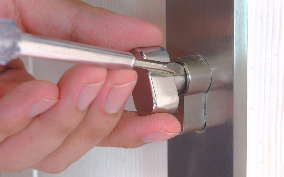 techniciens qualifiés serrurier ouverture de porte Montataire